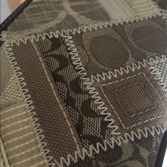 Coach wristlet - Picture 3 of 4